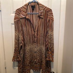 Women’s business casual blouse